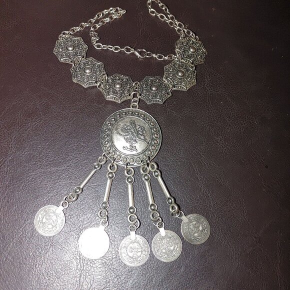 Vintage Silver Tone Coin Necklace Ornate Medallion Chain Boho Gypsy Bohemian - Picture 8 of 8